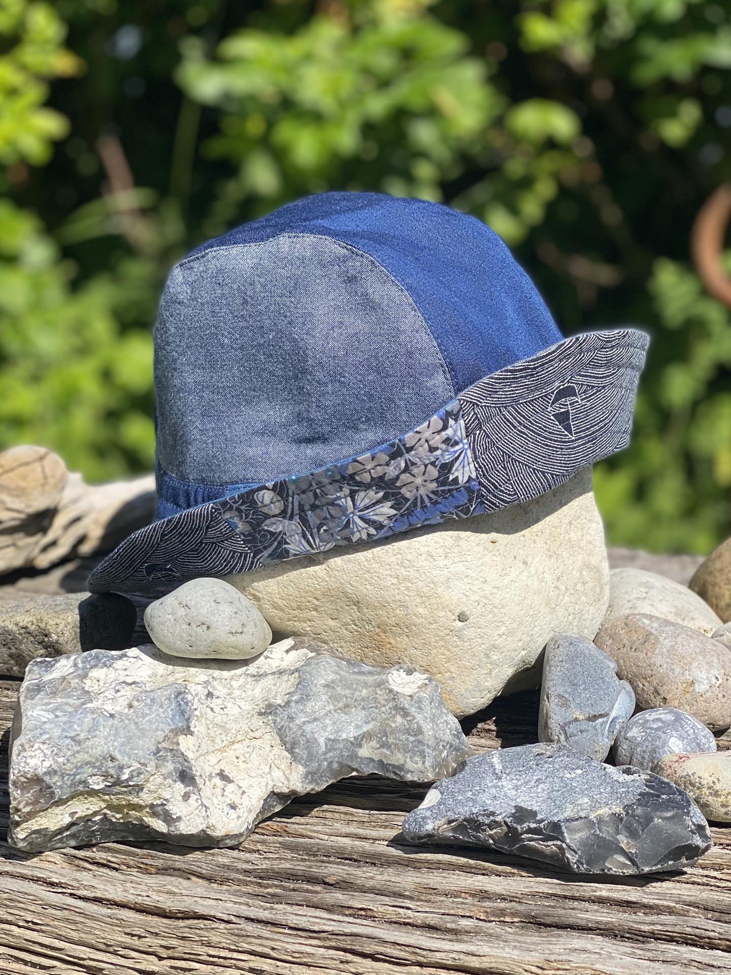 2 in 1 bucket hat